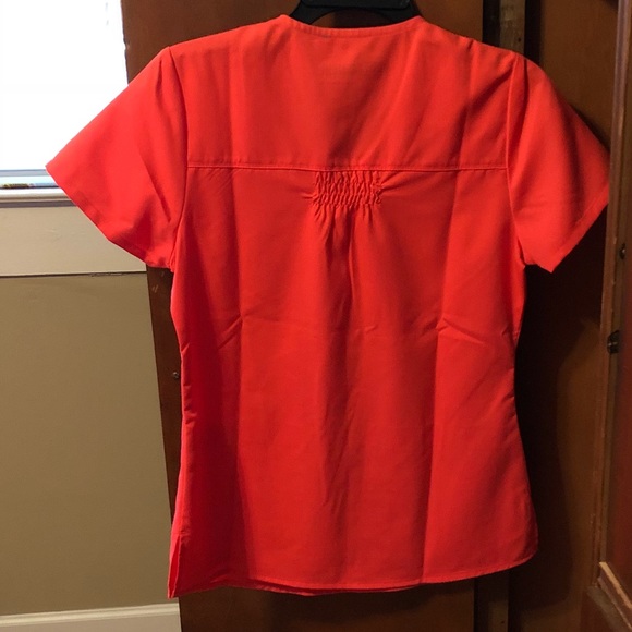 Grey’s anatomy scrub top - Picture 3 of 3